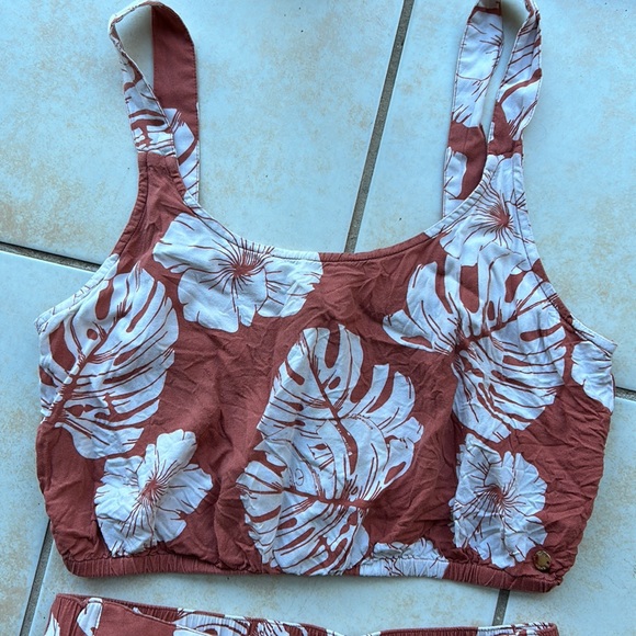 Roxy set - Picture 2 of 3